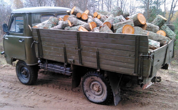 Дрова доставляются автомобилем